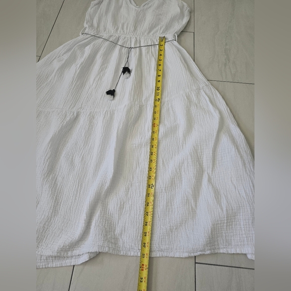 Elegant White Sleeveless Dress Size L - Picture 14 of 14